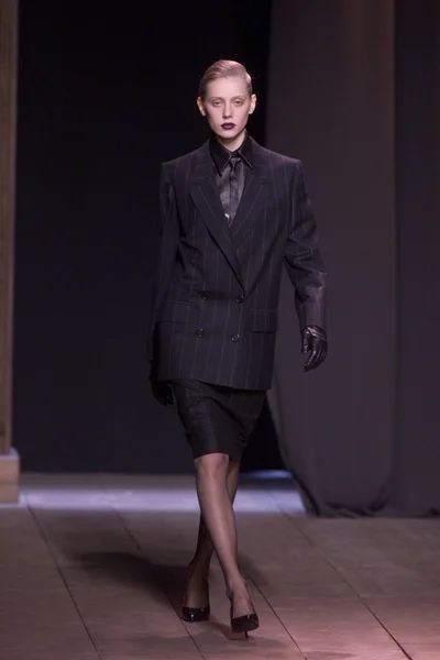 Look 9